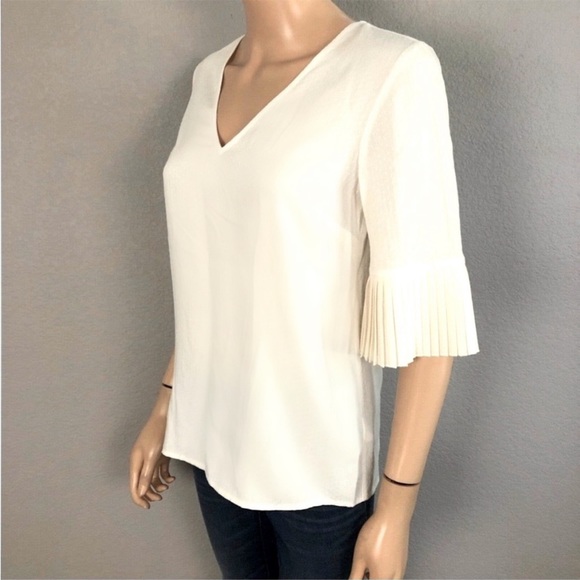 Draper James Spring Blouse EUC - Picture 3 of 9